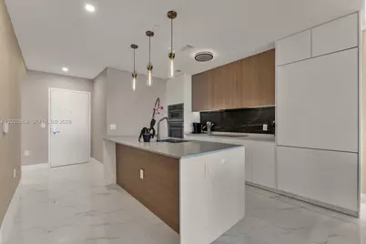 700 NE 24th St #1602, Miami, FL 33137 - Photo 13