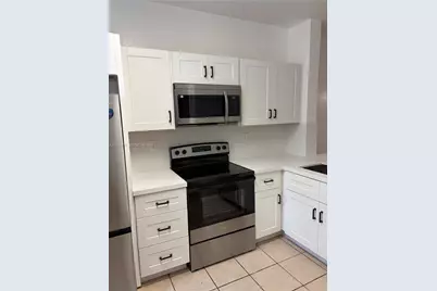 8835 S Isles Cir, Tamarac, FL 33321 - Photo 23