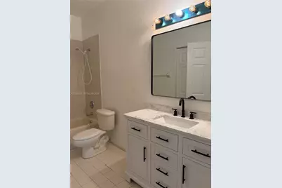 8835 S Isles Cir, Tamarac, FL 33321 - Photo 15