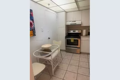 5601 Collins Ave #1718, Miami Beach, FL 33140 - Photo 21