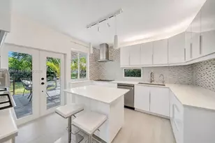 860 NE 127th St, North Miami, FL 33161 - Photo 3