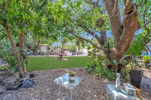 860 NE 127th St, North Miami, FL 33161 - Photo 27