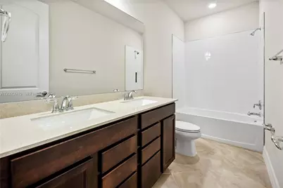 4488 E Appleton Cir E, Oakland Park, FL 33309 - Photo 7