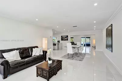 4662 NW 99th Ave, Sunrise, FL 33351 - Photo 3