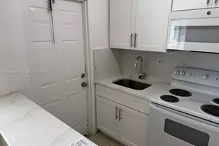 16851 NE 21st Ave, North Miami Beach, FL 33162 - Photo 7