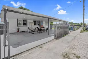 1360 NW 77th St, Miami, FL 33147 - Photo 3