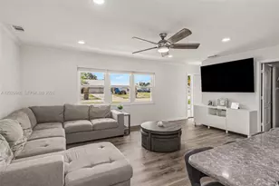 205 E Sugarland Cir, Clewiston, FL 33440 - Photo 5