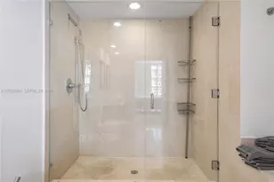 495 Brickell Ave, Miami, FL 33131 - Photo 21
