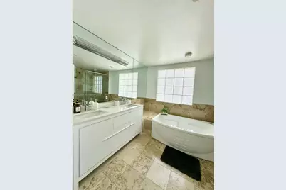 1455 Ocean Dr #1211, Miami Beach, FL 33139 - Photo 11