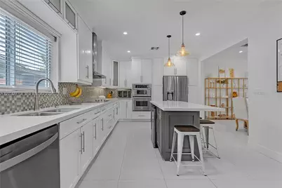 95 Shore Dr W, Miami, FL 33133 - Photo 9