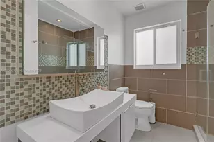 95 Shore Dr W, Miami, FL 33133 - Photo 19