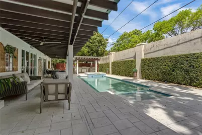 95 Shore Dr W, Miami, FL 33133 - Photo 25