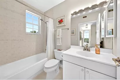 323 Navarre Ave #403, Coral Gables, FL 33134 - Photo 21