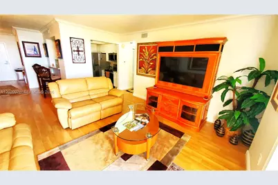 900 SW 8th St #1501, Miami, FL 33130 - Photo 5