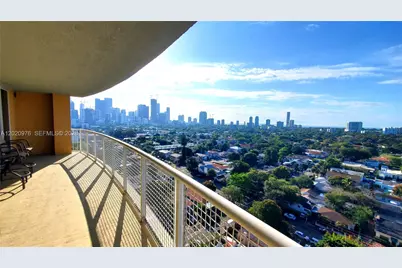 900 SW 8th St #1501, Miami, FL 33130 - Photo 1