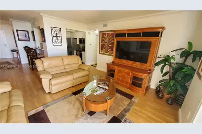 900 SW 8th St #1501, Miami, FL 33130 - Photo 5