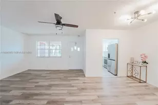 2041 NW 81st Ave, Pembroke Pines, FL 33024 - Photo 9