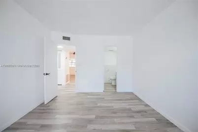 2041 NW 81st Ave #427, Pembroke Pines, FL 33024 - Photo 5
