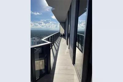55 SW 9th St #4304, Miami, FL 33130 - Photo 9
