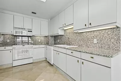 10101 Collins Ave #18C + CABANA, Bal Harbour, FL 33154 - Photo 23