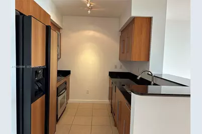 325 S Biscayne Bl #1516, Miami, FL 33131 - Photo 3