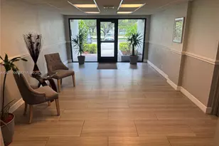 901 Hillcrest Dr, Hollywood, FL 33021 - Photo 17