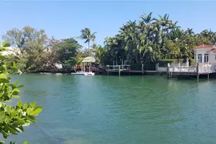 3921 N Meridian Ave, Miami Beach, FL 33140 - Photo 3