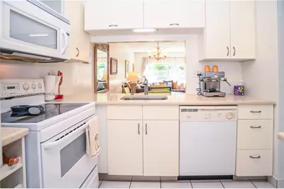 5100 NW 35th St #107, Lauderdale Lakes, FL 33319 - Photo 7