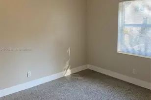 2325 N 25th Ave, Hollywood, FL 33020 - Photo 11