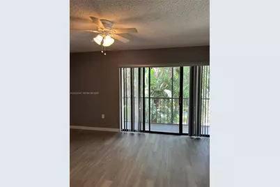 1136 NE 210th Ter #1136, Miami, FL 33179 - Photo 19
