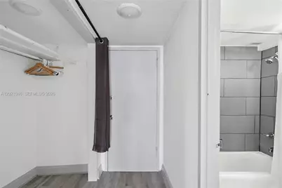 6484 Indian Creek Dr #109, Miami Beach, FL 33141 - Photo 15