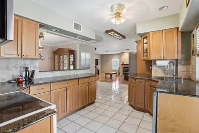 8495 SW 160th St, Palmetto Bay, FL 33157 - Photo 5
