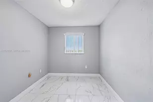 6575 W 4th Ave, Hialeah, FL 33012 - Photo 21