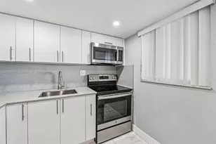 6575 W 4th Ave, Hialeah, FL 33012 - Photo 11