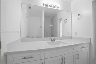 4981 SW 7th St, Margate, FL 33068 - Photo 17