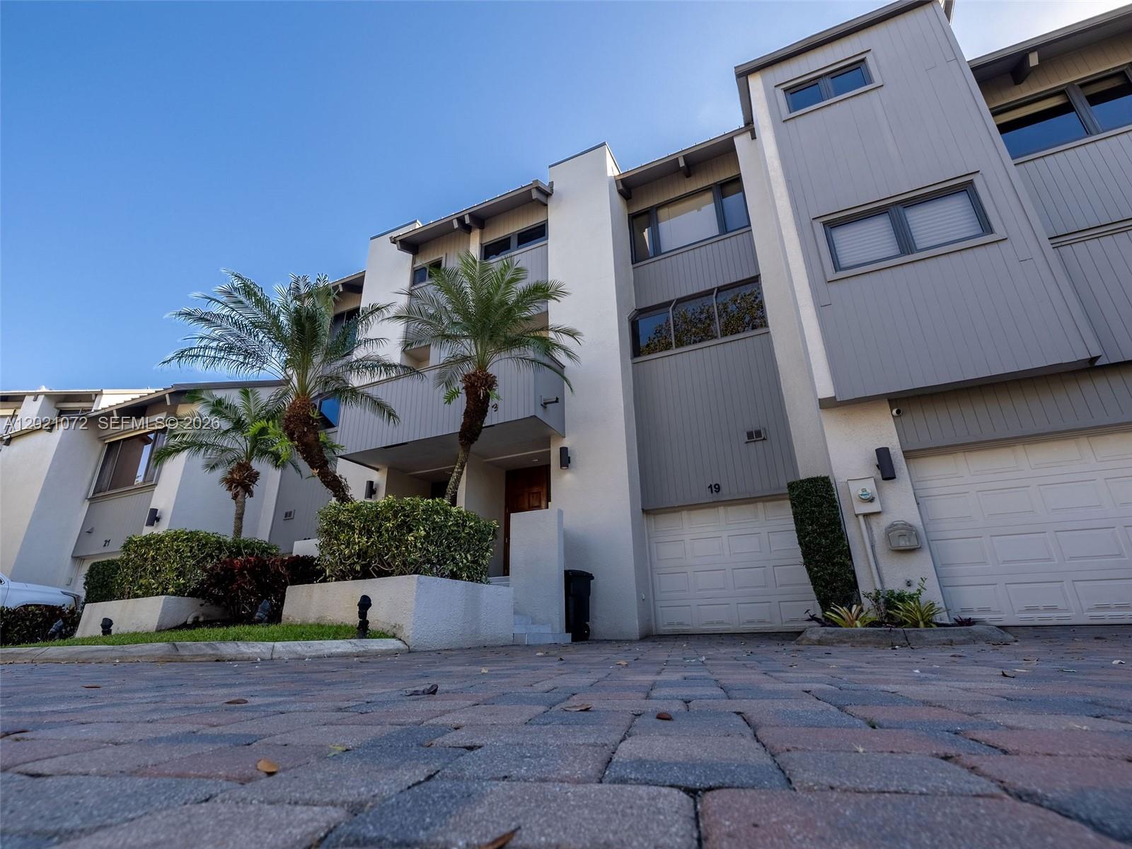 19 Portside Dr #19C - 19 Portside Dr #19C, Fort Lauderdale, FL 33316 Luxury Property | Jose Angel Pina