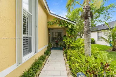 16350 SW 11th St, Pembroke Pines, FL 33027 - Photo 19