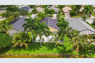 16350 SW 11th St, Pembroke Pines, FL 33027 - Photo 9