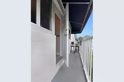 965 Bay Dr #8, Miami Beach, FL 33141 - Photo 19