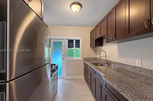 965 Bay Dr, Miami Beach, FL 33141 - Photo 15