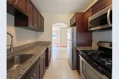 965 Bay Dr #8, Miami Beach, FL 33141 - Photo 17