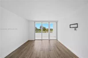 400 South Pointe Dr, Miami Beach, FL 33139 - Photo 23