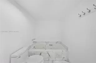 400 South Pointe Dr, Miami Beach, FL 33139 - Photo 27