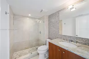 400 South Pointe Dr, Miami Beach, FL 33139 - Photo 33