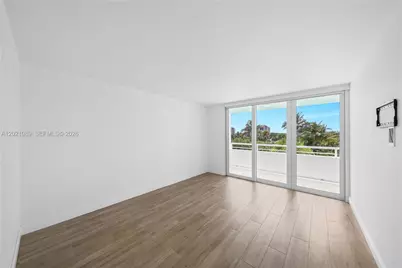 400 S Pointe Dr #409, Miami Beach, FL 33139 - Photo 21