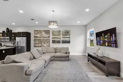 12427 NW 18th Ct, Pembroke Pines, FL 33028 - Photo 17