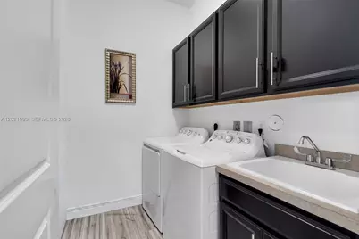 12427 NW 18th Ct, Pembroke Pines, FL 33028 - Photo 37
