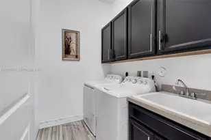12427 NW 18th Ct, Pembroke Pines, FL 33028 - Photo 37
