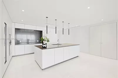 300 Biscayne Blvd Way #3404, Miami, FL 33131 - Photo 7