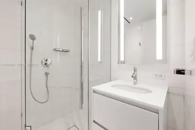 300 Biscayne Blvd Way #3404, Miami, FL 33131 - Photo 37